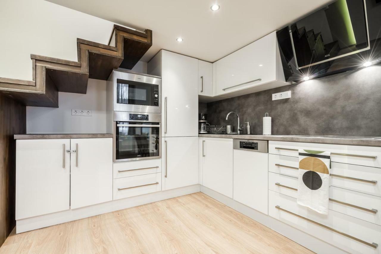 Bpr Luxurious & Stylish Duplex Home 부다페스트 외부 사진